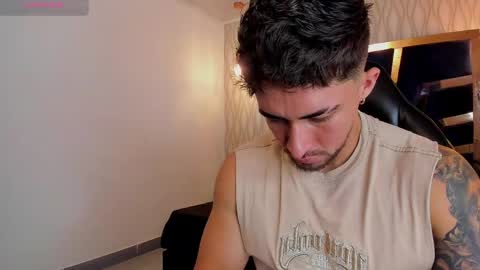 Snapshot of brad_summer chatting on May 2, 11:21 pm brad summer online show from May 2, 11:21 pm