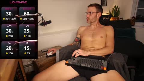 BradBronton online show from November 11, 9:26 pm