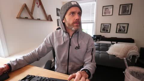 Snapshot of bradbronton chatting on May 3, 5:08 pm BradBronton online show from May 3, 5:08 pm