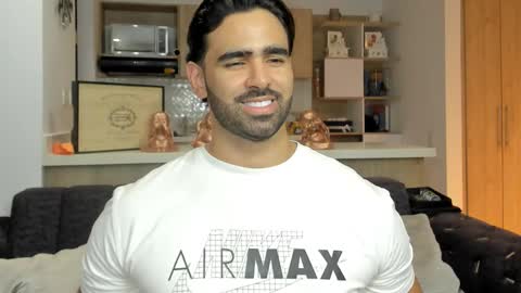 Snapshot of bradleymartin7 chatting on October 29, 2:25 am bradleymartin7 online show from October 29, 2:25 am