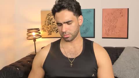 bradleymartin7 online show from March 3, 8:37 pm