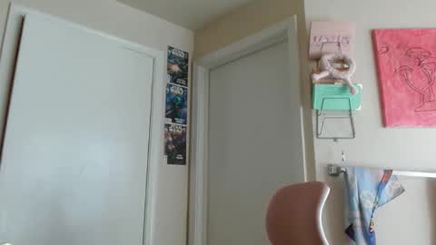 i am a naughty jedi knight online show from April 3, 4:38 pm