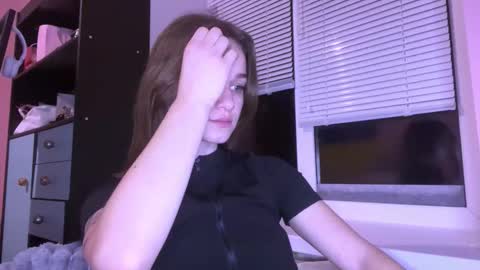 Kate online show from March 6, 5:53 pm