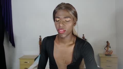 Snapshot of brandi_ross_ chatting on December 20, 8:45 pm Brandy online show from December 20, 8:45 pm