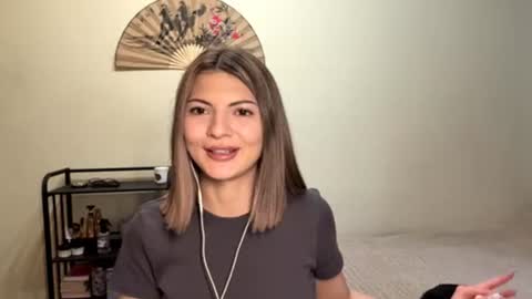 Snapshot of brandielamarra chatting on June 23, 8:34 am Adele online show from June 23, 8:34 am