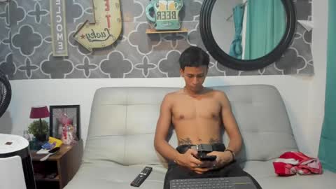 Snapshot of brandom_brook chatting on May 10, 5:51 pm brandom_brook online show from May 10, 5:51 pm