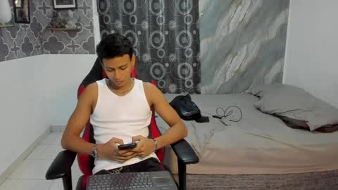 Snapshot of brandom_brook chatting on June 1, 4:25 am brandom_brook online show from June 1, 4:25 am