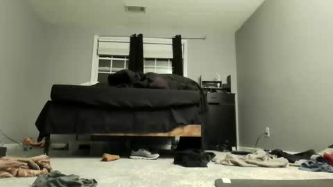 Snapshot of brandon255225 chatting on February 10, 7:23 am brandon255225 online show from February 10, 7:23 am