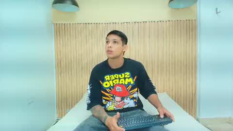 Snapshot of brandon_mercuri chatting on July 18, 12:53 pm BRANDON online show from July 18, 12:53 pm
