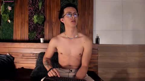 brandon_starkk online show from December 18, 11:49 am