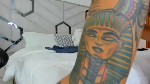 Snapshot of brandonandnat chatting on December 23, 9:29 pm Brandon and Nath online show from December 23, 9:29 pm