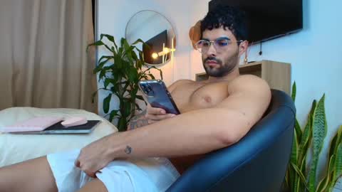 Snapshot of brandonandnat chatting on March 3, 12:04 am Brandon and Nath online show from March 3, 12:04 am