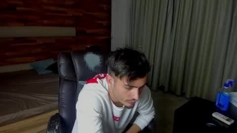 Snapshot of brandontatex chatting on April 22, 5:36 pm BrandonTateX online show from April 22, 5:36 pm