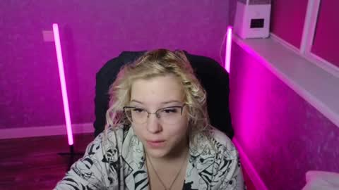 Snapshot of brandy__stars chatting on January 5, 2:06 am Belle online show from January 5, 2:06 am
