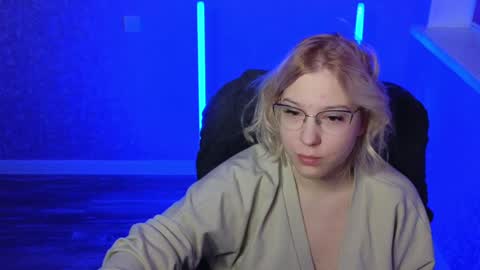Snapshot of brandy__stars chatting on January 16, 1:48 am Belle online show from January 16, 1:48 am
