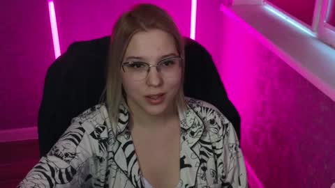 Snapshot of brandy__stars chatting on January 20, 6:21 am Belle online show from January 20, 6:21 am