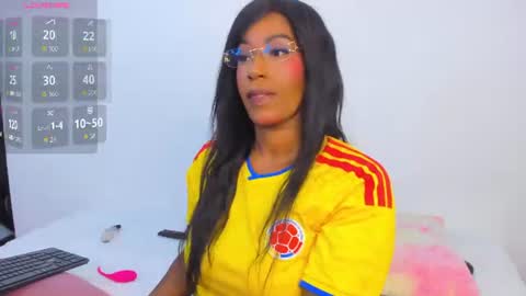 Snapshot of brandy_brow chatting on June 27, 11:32 pm brandy Independent model online show from June 27, 11:32 pm