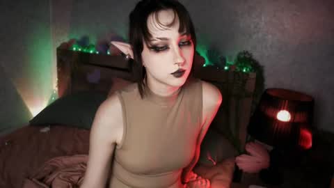 Aurorabut ur dad just calls me Rory online show from February 19, 1:29 pm