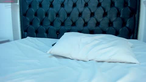 I am your sweet whore online show from March 4, 11:11 pm