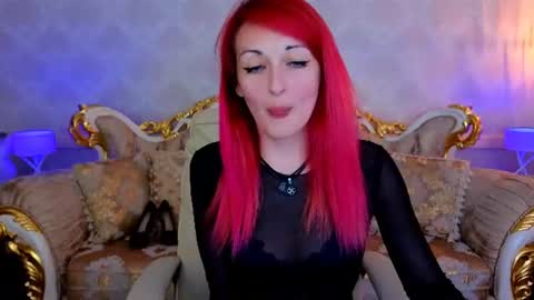 Snapshot of brandybloomm chatting on July 7, 7:18 pm Brandybloomm online show from July 7, 7:18 pm