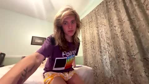 Snapshot of bray19509 chatting on March 2, 3:41 pm bray19509 online show from March 2, 3:41 pm