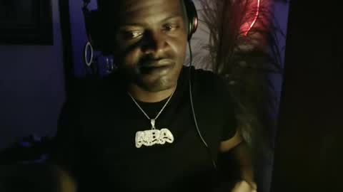 Snapshot of brayan1111x chatting on April 25, 8:39 pm brayan1111x online show from April 25, 8:39 pm