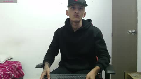 Snapshot of brayan_chevignon chatting on October 31, 9:21 am brayan_chevignon online show from October 31, 9:21 am