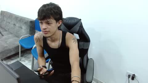 Snapshot of brayan_oconer08 chatting on October 25, 2:19 am brayan_oconer08 online show from October 25, 2:19 am