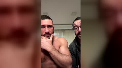 Snapshot of brazilianrippedcouple chatting on May 17, 2:53 am brazilianrippedcouple online show from May 17, 2:53 am