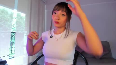 Snapshot of breakfastwithtiff chatting on May 26, 8:38 pm Mar Unboxinbg For My B-DaySunday 21th June online show from May 26, 8:38 pm