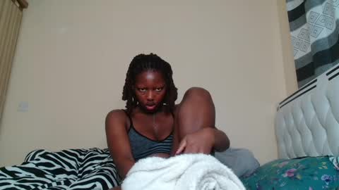 Snapshot of bree_beauty chatting on April 29, 4:38 am bree_beauty online show from April 29, 4:38 am