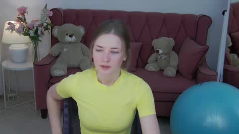 Snapshot of bree_sky chatting on April 15, 11:39 am Bree online show from April 15, 11:39 am