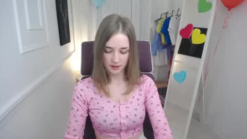 Snapshot of bree_sky chatting on April 28, 1:16 pm Bree online show from April 28, 1:16 pm