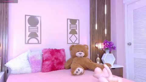 Bree  online show from March 6, 12:56 pm