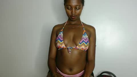 Snapshot of breezykan123 chatting on June 10, 6:01 am breelia online show from June 10, 6:01 am