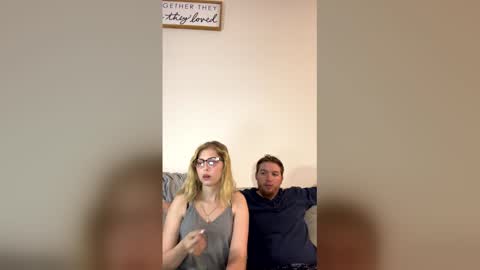 Breezyxlove online show from April 21, 3:24 am