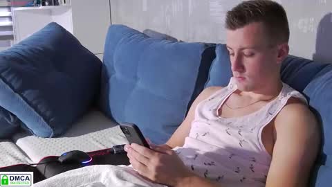 Snapshot of brell_line chatting on September 29, 8:41 am Brelland online show from September 29, 8:41 am