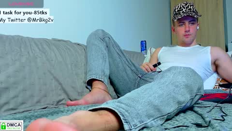 Snapshot of brell_line chatting on December 18, 7:31 pm Brelland online show from December 18, 7:31 pm