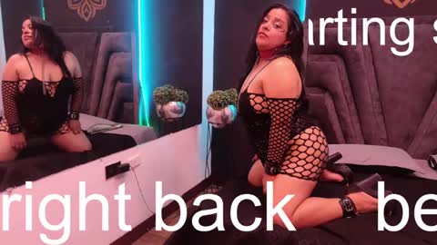 Snapshot of brenda_maz chatting on February 17, 5:53 pm Brenda  online show from February 17, 5:53 pm