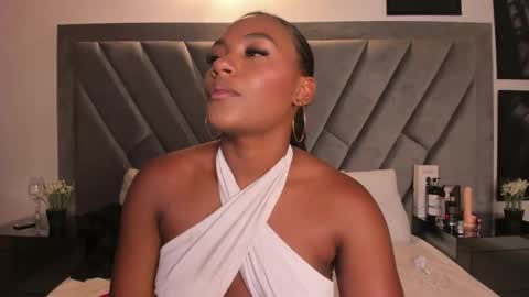 Snapshot of brenda_nova18 chatting on May 25, 9:21 pm Brenda online show from May 25, 9:21 pm