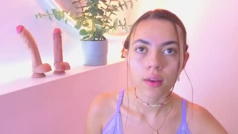Snapshot of brenda_sky19 chatting on May 12, 12:02 pm brenda_sky19 online show from May 12, 12:02 pm