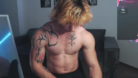 Snapshot of brendan__piks chatting on October 15, 2:50 pm brendan__piks online show from October 15, 2:50 pm