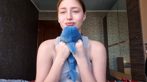 Mia   online show from February 16, 7:04 am