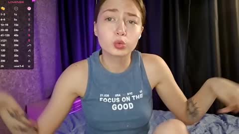 Mia   online show from March 31, 5:08 am