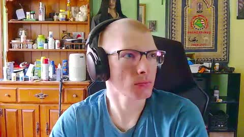 Snapshot of brenden02 chatting on March 7, 4:11 pm Brenden online show from March 7, 4:11 pm