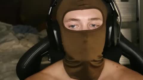 Snapshot of brentonverde chatting on November 7, 10:32 pm brentonverde online show from November 7, 10:32 pm