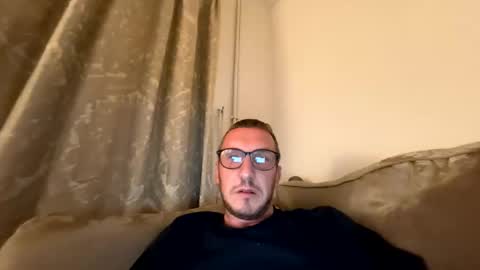 brettbigdee online show from May 16, 12:07 am
