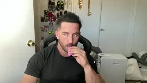 Snapshot of brettmycles chatting on June 25, 9:08 pm Brett Mycles online show from June 25, 9:08 pm