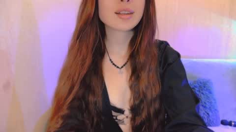 bri_fox online show from December 9, 1:51 am