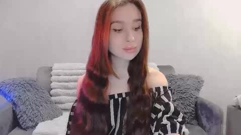 bri_fox online show from March 25, 8:53 am